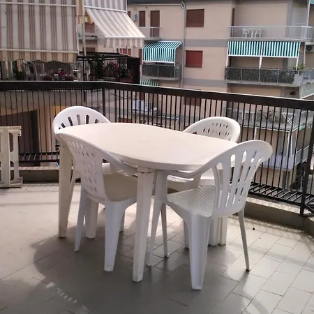 La Regina 11 * Follonica